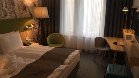 Jim's supper club, holiday inn, is the setting for the chase by hanover and manager danny reed. "Zimmer" Holiday Inn Frankfurt - Alte Oper (Frankfurt am ...