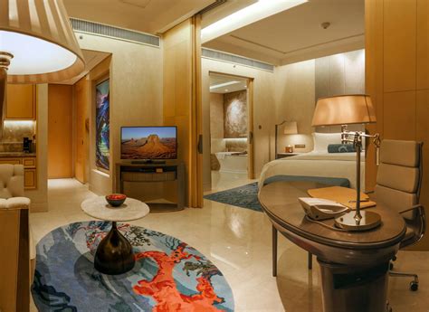 Raffles jakarta is easy to access from the airport. Raffles Room - Raffles Jakarta - Luxury hotel in Kuningan