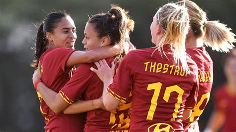 La roma femminile si ferma ancora ed è un ko che ridimensiona le ambizioni delle giallorosse. Roma femminile, Bernauer: «Faremo di tutto per vincere con ...