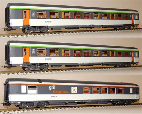 Care to see hundreds of sets on one site. LS Models Set of 3 Passenger cars in Corail livery - EuroTrainHobby