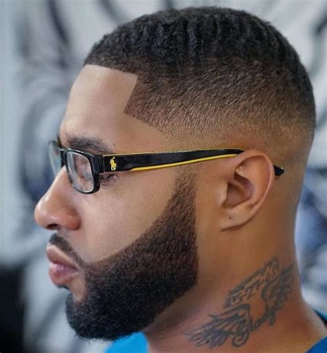 Best black guy haircuts to try in 2021 if you want to look clean and fresh, check out the latest cool black haircuts, including the afro, flat top, dreads, frohawk, curls and the line up haircut. Top 80 Cool Short Hairstyles for Black Men | Best Black Men's Short Haircuts 2021 | Men's Style