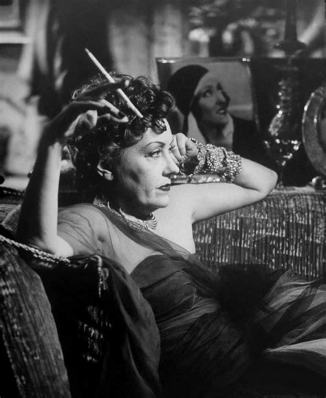 Wiki with the best quotes, claims gossip, chatter and babble. Gloria Swanson Sunset Boulevard Quotes. QuotesGram