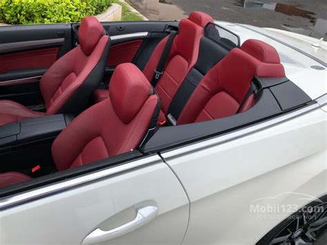 Mercedes lets buyers configure the e400 cabriolet with lots of luxurious options. Jual Mobil Mercedes-Benz E400 2014 AMG 3.0 di DKI Jakarta Automatic Cabriolet Putih Rp 1.150.000 ...