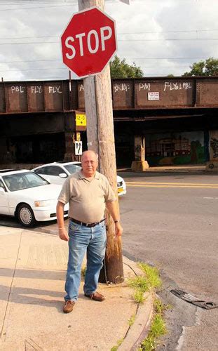 1 download template ni klik sini untuk muat turun skip. Traffic light coming to troublesome intersection - Bronx Times