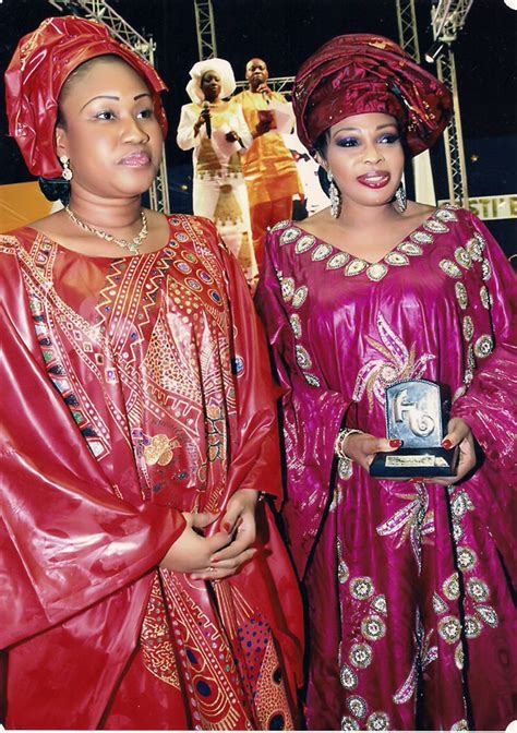 Jeux de femmes entre elles. Photos 1er Gala du Festi' Bazin 2014 à Bamako - Mme ...