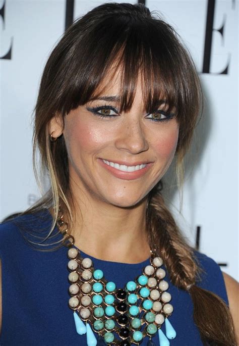 Jones rich brunette color adds so much warmth to her gorgeous features, and the golden tones she added this year are the perfect match to her coloring, says denis de souza, a celebrity hair colorist at the andy lecompte salon in los angeles. View | Celebrity makeup looks, Rashida jones, Evening ...