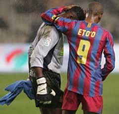 He spent the vast majority of his career in spain, mainly with espanyol for whom he appeared in 229. Cameroun : Eto'o retrouve Kameni - Bonaberi.com