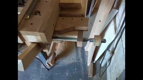 It simply would not adjust to 90°. Homemade Incremental Biesemeyer style table saw fence - YouTube