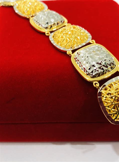 Dari dulu hingga saat ini, gelang emas adalah perhiasan yang paling digemari oleh wanita. RANTAI TANGAN BISKUT TAWAR SARANG BURUNG