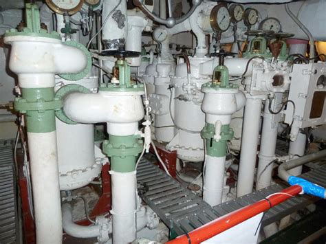 Alternatively, last stand will help keep your ship operable when taking critical hits to the rudder or engine, which. HMS Belfast - forward engine room - air... © Chris Allen ...