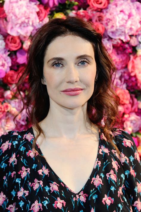 The best gifs are on giphy. CARICE VAN HOUTEN at Schiaparelli Haute Couture Show at ...