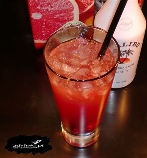 There are pleny of delicious drinks to make with malibu rum. Malibu Funky przepis na drink | 2DRINK.PL