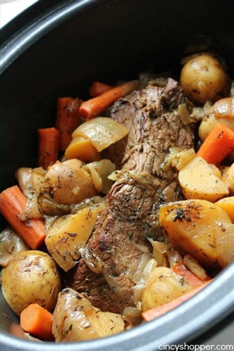 Supremely tender thighs cooked in a combo of apricot jam, ketchup, soy sauce, and ginger, pair perfectly with a crunchy slaw. 24 Dump Dinners You Can Make In A Crock Pot