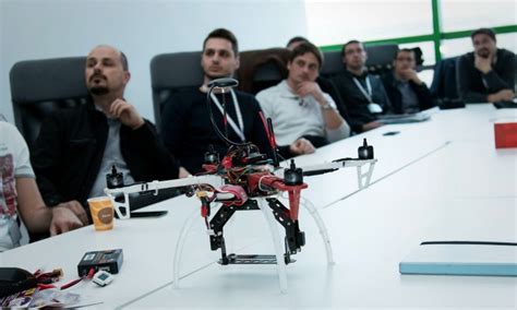 Dronefest est un festival d'innovation dédié à l'écosystème drones / dronefest is an innovation festival focusing on drones. Kako dronove koristiti u poslovanju? U ožujku otkriva DRONEfest