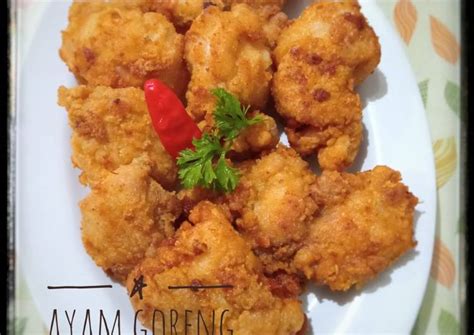 Yang pastinya harus dengan menu gurih, lezat dan setelah itu, silahkan anda goreng ayam sampai warnanya menjadi kuning. Aneka Resep Ayam Goreng Bumbu Kuning Gurih Kriuk : Pin Di ...