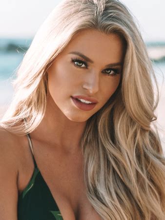 Darts with ashley and amber. Brand Model and Talent | Lifestyle Women Women