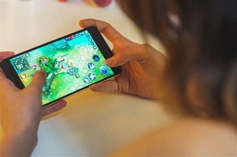Not only gambar hp, you could also find another pics such as gambar laptop hp, gambar hp apple, gambar hp iphone x, hp android, gambar hp samsung, harga hp terbaru, gambar hp iphone 7. Efek Radiasi HP Yang Tidak Baik Untuk Para Gamers Profesional
