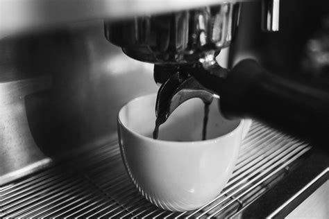 Aufgrund dieser langjährigen erfahrung bin ich ihr ansprechpartner wenn es um kaffee, kakao und tee geht. Cafe Dresden Neustadt - Kaffee Frühstück Feiern | Fräulein ...