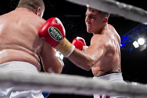 Per concessione della lega pro boxe organizzazione a cura della bbt di davide buccioni riprese cicalone productions match di esordio professionistico nel pugilato mattia faraoni vs attila gyen. mattia-faraoni-vs-elidon-gaba-0025.jpg | Manuel Lancia Vs ...