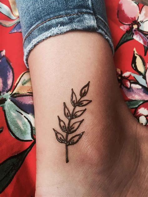 These henna tattoos are gorgeous! Henna Design By Fatima - #easyhenna in 2020 | Henna tattoo ...