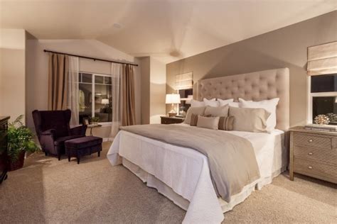 Extraordinary luxury master bedroom interior design ideas with gold color theme. 15 Classy & Elegant Traditional Bedroom Designs That Will ...