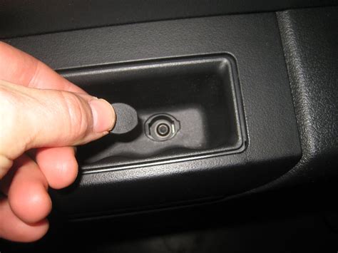 .a jeep patriot door panel?remove the t20 bolt in the door grab/pull enclosure (not the handle), then use trim removal levers to pop the centre section of the door remove the three allen key bolts holding the window regulator to the door and the door panel can be removed by lifting up, and then. 2007-2016-Jeep-Patriot-Interior-Door-Panel-Removal-Guide-111