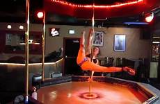 pole stripper dancing hot amazing