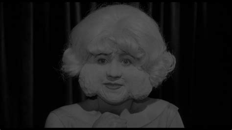 Henry spencer tries to survive his industrial environment, his angry girlfriend, and the unbearable screams of his. 1977 Eraserhead HD (720p) GD - El Club de los Perdedores