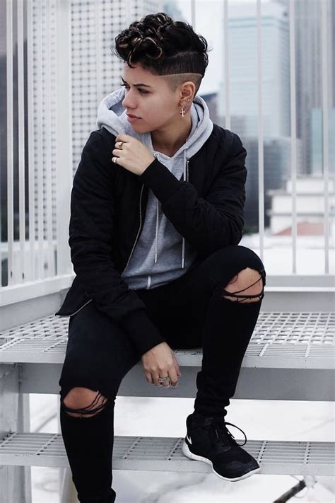 Androgynous haircuts usually consist of shorter hair. Masculine dressed female 2017 | Lesbian outfits ...