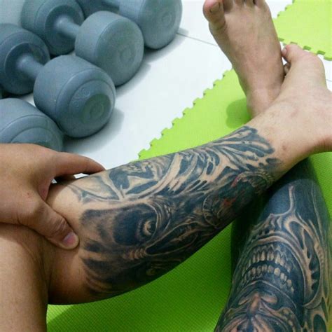 Adam levine pamer tato raksasa di sekujur kaki kirinya. Tattoo Di Kaki - Tattoo