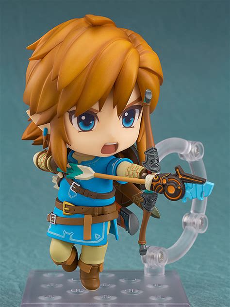 Breath of the wild, series creator shigeru miyamoto and zelda producer eiji aonuma were keeping mum on whether or not link's iconic green tunic would turn up in. Adorable Zelda: Breath Of The Wild Link Figures Arrive In ...