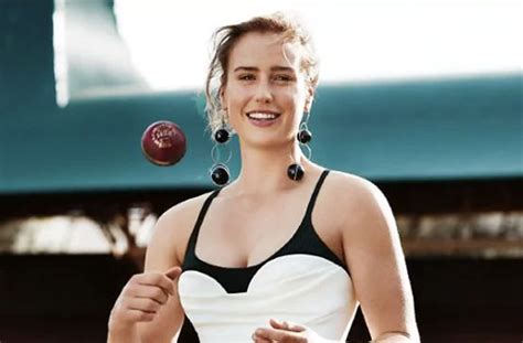 Get the latest news, stats, videos, highlights and more about defender ellyse perry on espn. Ellyse Perry becomes third woman to claim 150 ODI Wickets ...