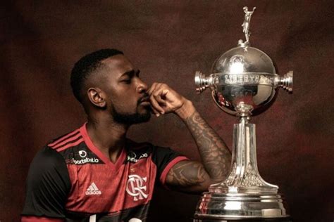 Eua é a preferência, portugal é opção. Jogador do Flamengo se pronuncia sobre suposta polêmica na Justiça com ex-funcionário