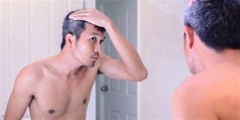Ini cara alami hilangkan uban tanpa cat rambut! 7 Penyebab Rambut Putih Tumbuh di Usia Muda