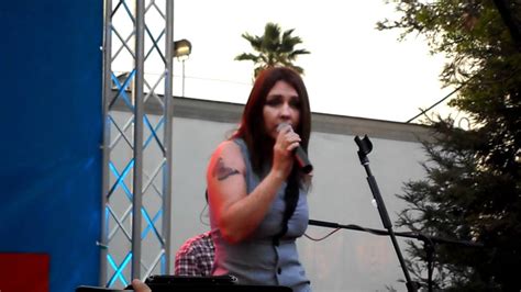 Denisse alejandra malebrán soto, known as denisse malebrán, is a chilean singer, songwriter and vocalist. Bambola - Denisse Malebrán - YouTube