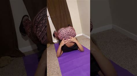 This is a tutorial on how to put your leg behind your head. Learn how to put your head between your legs - YouTube