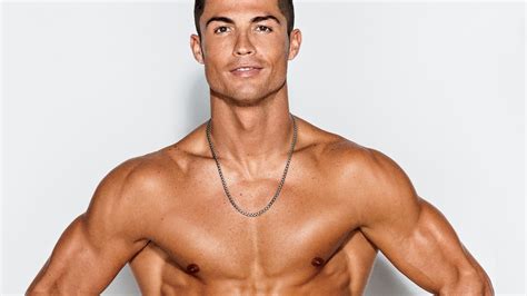 Strike fear in your opponent and leave them blinded in cristiano ronaldo's iconic nike cr7 cleats. Uh, What Is This Amazing Ronaldo Muscle, and How Can I Get ...