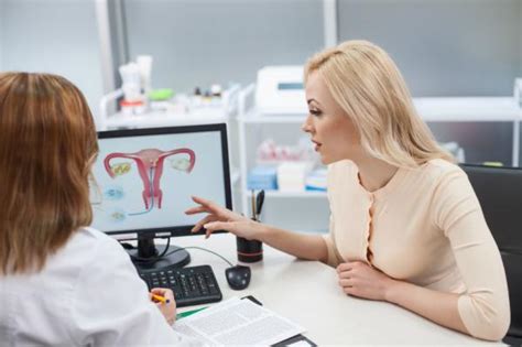 El legrado uterino se usa generalmente cuando la mujer ha sufrido un aborto, sin embargo hay otros motivos por los que se puede practicar esta cirugía a continuación te detallamos las principales características de un legrado, los tipos, las dudas más frecuentes y los cuidados más habituales tras. Cuidados después de un legrado - ONsalus