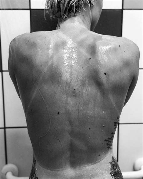 Federica pellegrini makes a special dedication to her boyfriend matteo giunta federica pellegrini: Federica Pellegrini nuda sotto la doccia: il segno del ...