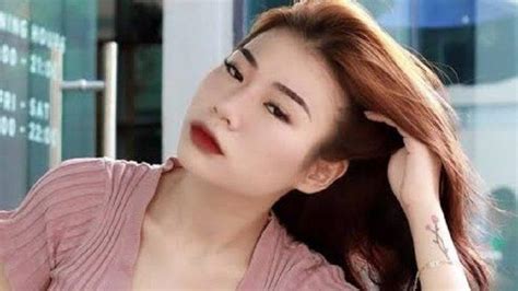 Vey ruby jane selebgram cantik yang viral di tiktok. Vey Ruby Jane, Ya Selebgram Ya Model Vape Seksi, Dapat Julukan ini Dari Netizen - Tribunnews.com