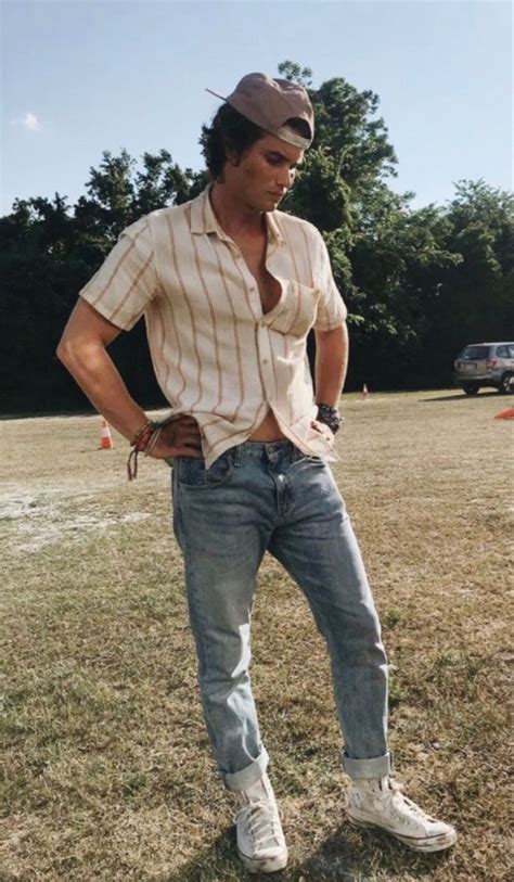 He is known for his starring role as john b, on the netflix teen drama series outer banks. Realistic or Modern - ᴘᴇɴɴʙʀᴏᴏᴋᴇ ᴜɴɪᴠᴇʀsɪᴛʏ ᴄʜᴀʀᴀᴄᴛᴇʀs ...