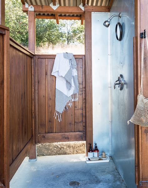 Select from a wide variety of outdoor showers online. Outdoor Showers: 20 Ideas for Bathing en Plein Air ...