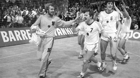 Rekordchampion frankreich ist mit einem achtungserfolg in die weltmeisterschaft in. Handball, WM, Finale 1978: Deutschland - UdSSR 20:19 ...