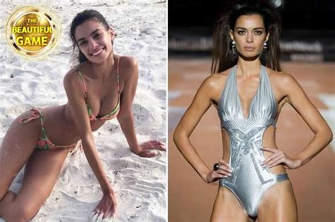 Alves' missus is undoubtedly one of the finest wags in world football today, and we've got more hot photos of the model from her instagram page and elsewhere for your viewing pleasure. Joana Sanz is the supermodel wife of Dani Alves who turned ...