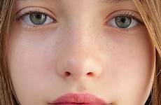 maisie lips girl krassel little freckles pretty eyes instagram bit lovely