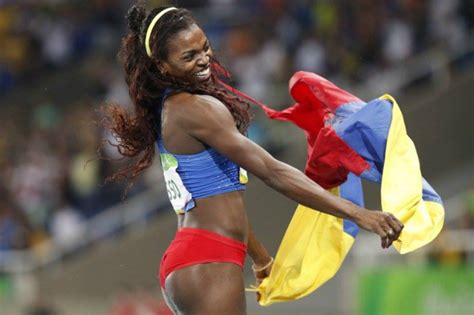 Y es que la campeona olímpica de triple salto. Caterine Ibargüen alegra a Colombia con esta victoria en ...