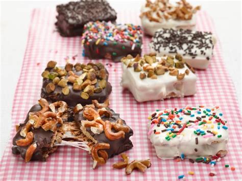 The pioneer woman pioneer woman recipes pioneer women pioneer woman desserts ree drummond cupcakes cupcake cakes mini cakes köstliche desserts. The Pioneer Woman's Best Chocolatey Recipes | The Pioneer Woman, hosted by Ree Drummond | Food ...