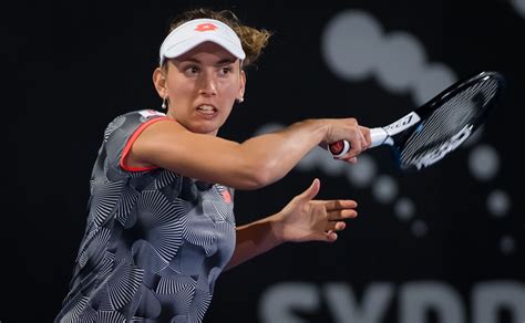 Her favorite shot is serving. Elise Mertens - 2019 Sydney International Tennis 01/09/2019
