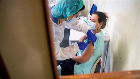 Las duras medidas covid que hubo en andalucía antes de la navidad permitieron a la junta abrir la mano para las fiestas y que así los andaluces pudieran disfrutar un poco más en esa época tan señalada. Medidas por el coronavirus, campaña de vacunación y ...