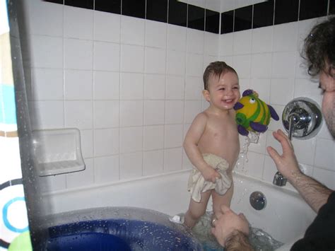 Quality bathtub fun with free worldwide shipping on aliexpress. Bathtime fun | Explore bolinhanyc's photos on Flickr ...